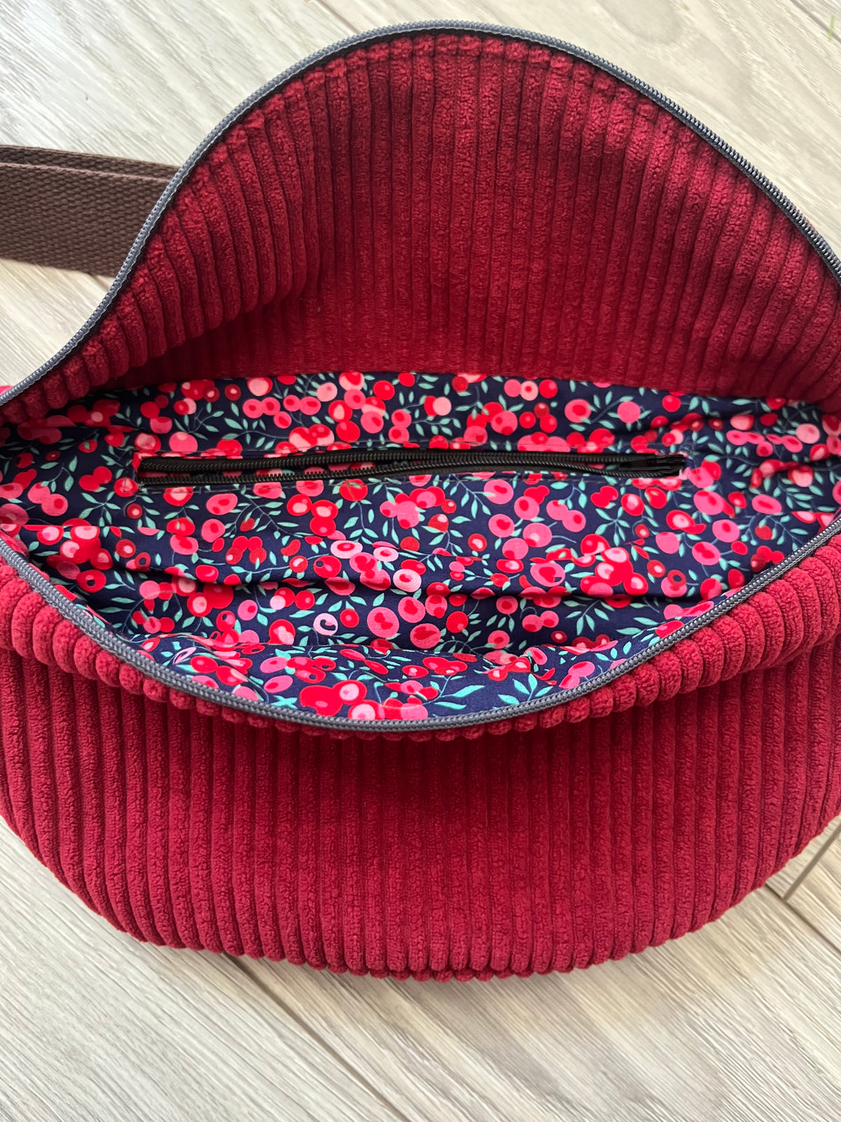Sac banane adulte - Baies Rouges Velours