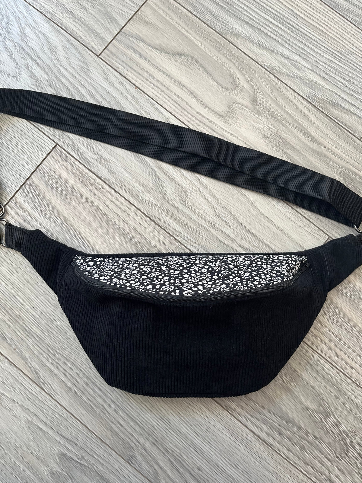 Sac banane adulte - Fleurs NB Velours