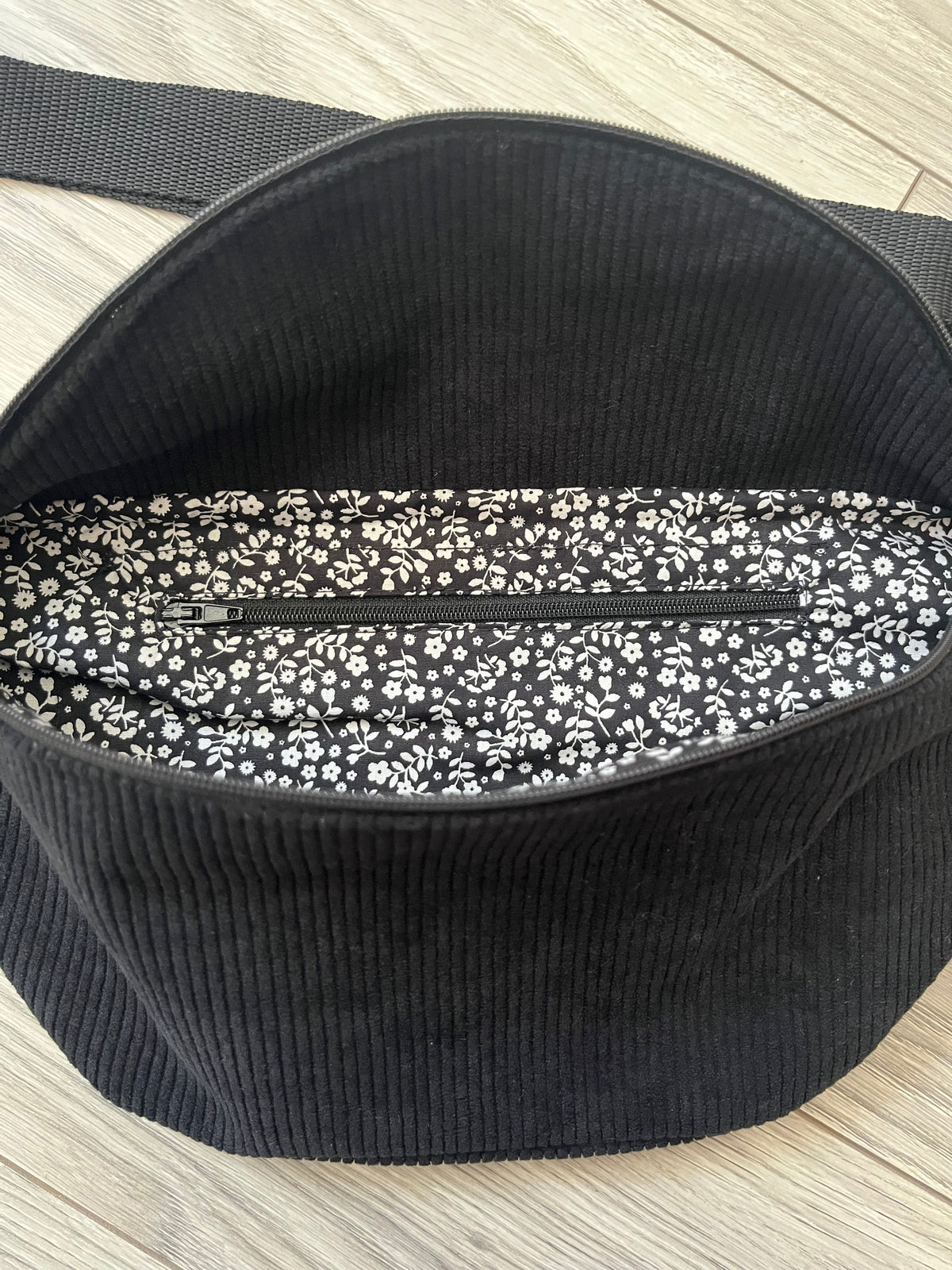 Sac banane adulte - Fleurs NB Velours