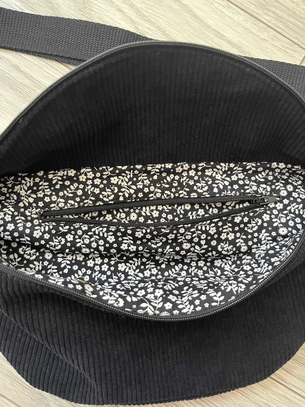 Sac banane adulte - Fleurs NB Velours